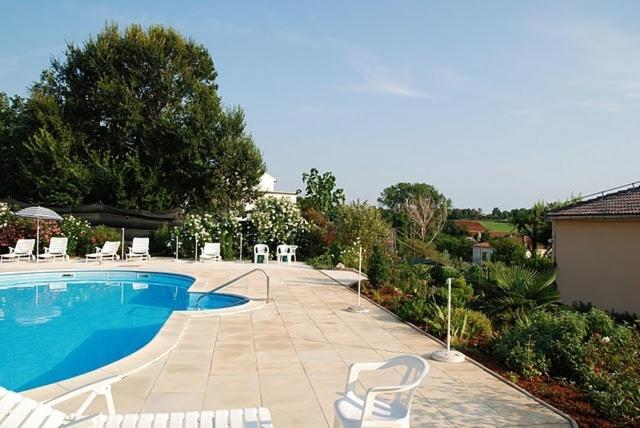Bungalow Leo Savudrija Luaran gambar