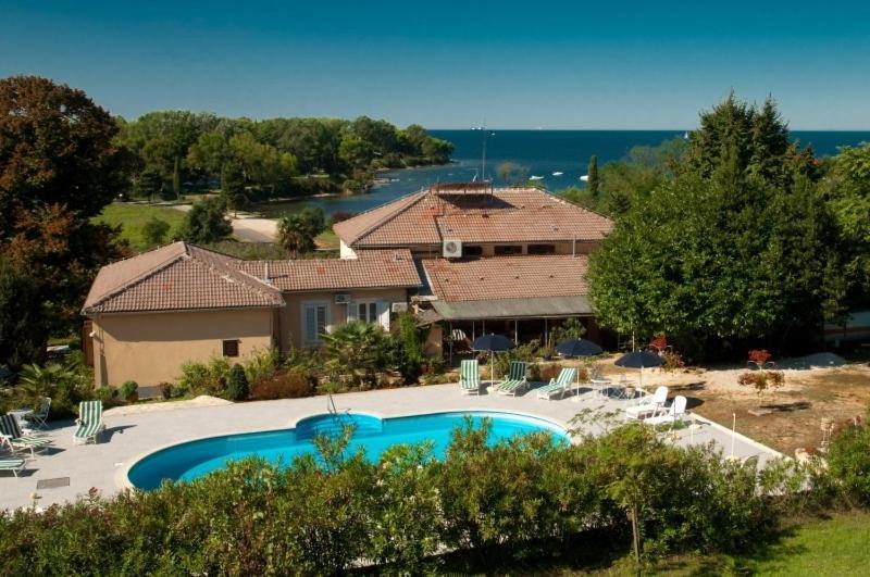 Bungalow Leo Savudrija Luaran gambar